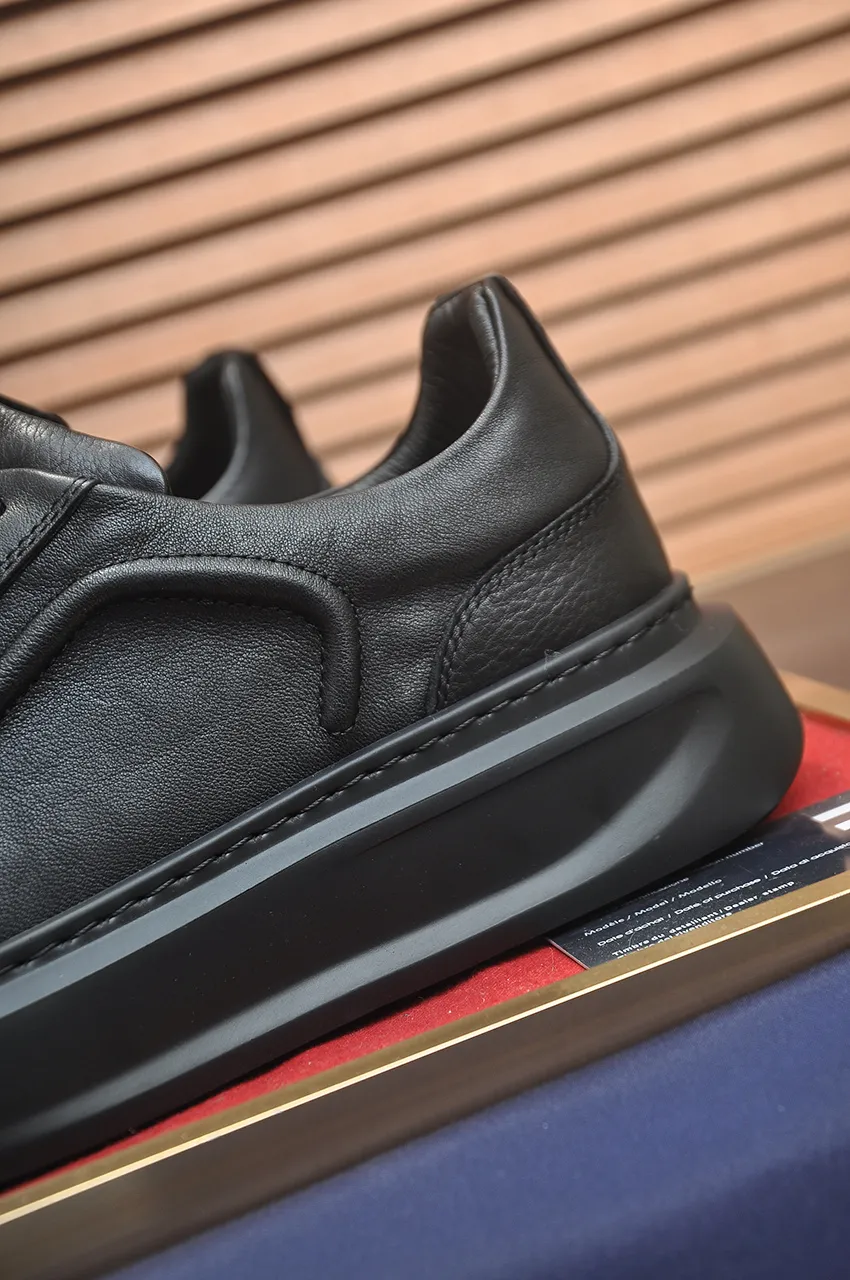 Men's shoes 💰520💶[PRADA] Top original, new season, high quality original goods, top high mercerized cowhide combined with original breathable fabric + imported glue, imported stretch fabric inside with original cowhide feet, original thick outsole! Quality guaranteed! Code 38-45 (45 customized)